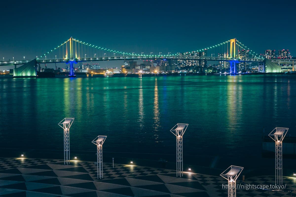 从晴海码头眺望彩虹大桥