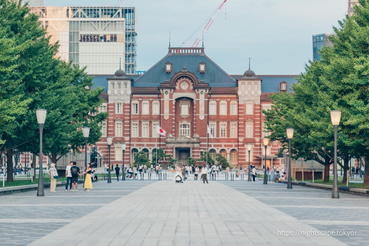 黄昏时的东京站