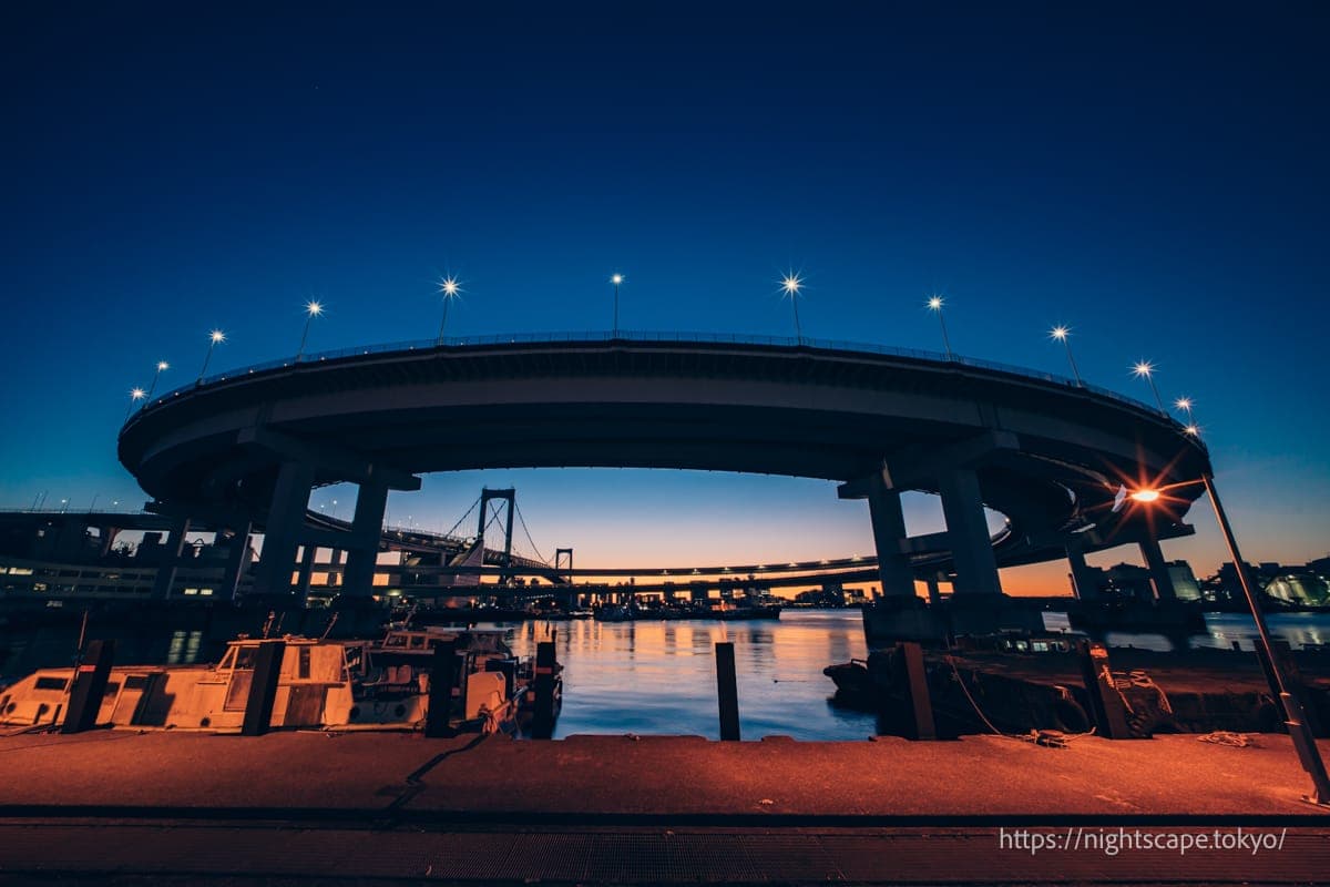 日出前的芝浦环形桥
