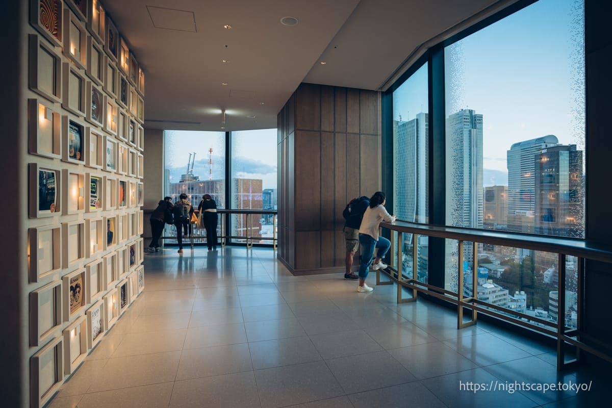 东急歌舞伎町塔展望层氛围