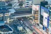 行駛山手線的電車