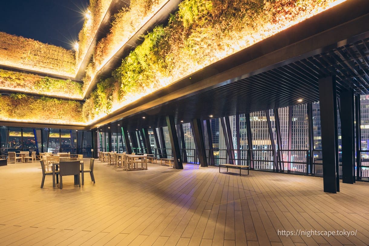 东急广场银座切子露台的氛围（夜晚）