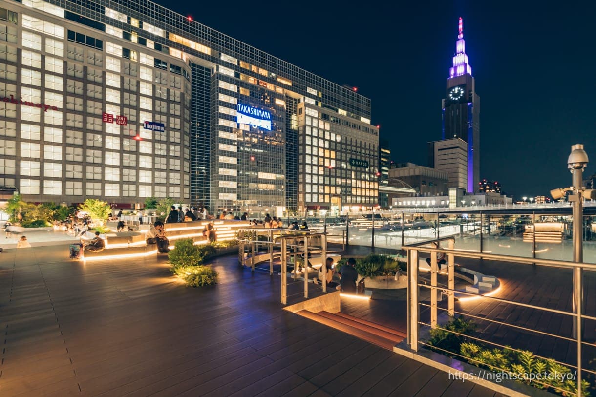 Suica企鹅广场夜景