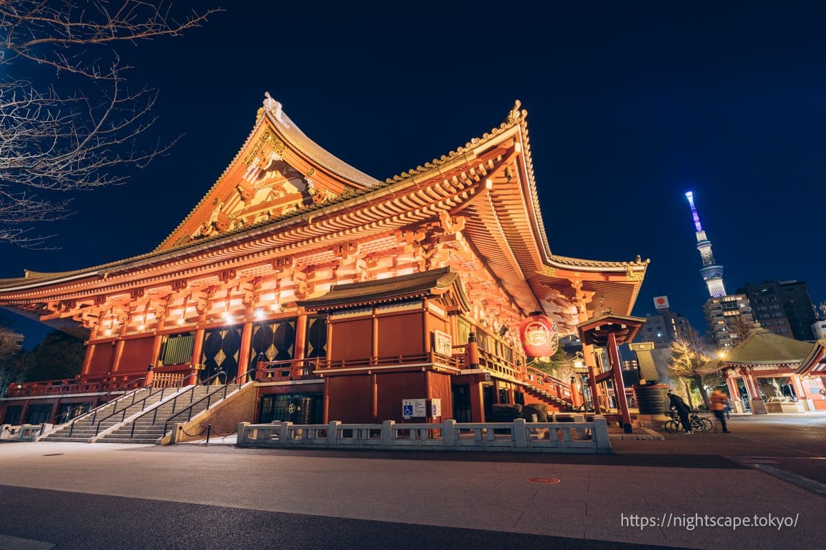 观音堂（本堂）与东京晴空塔