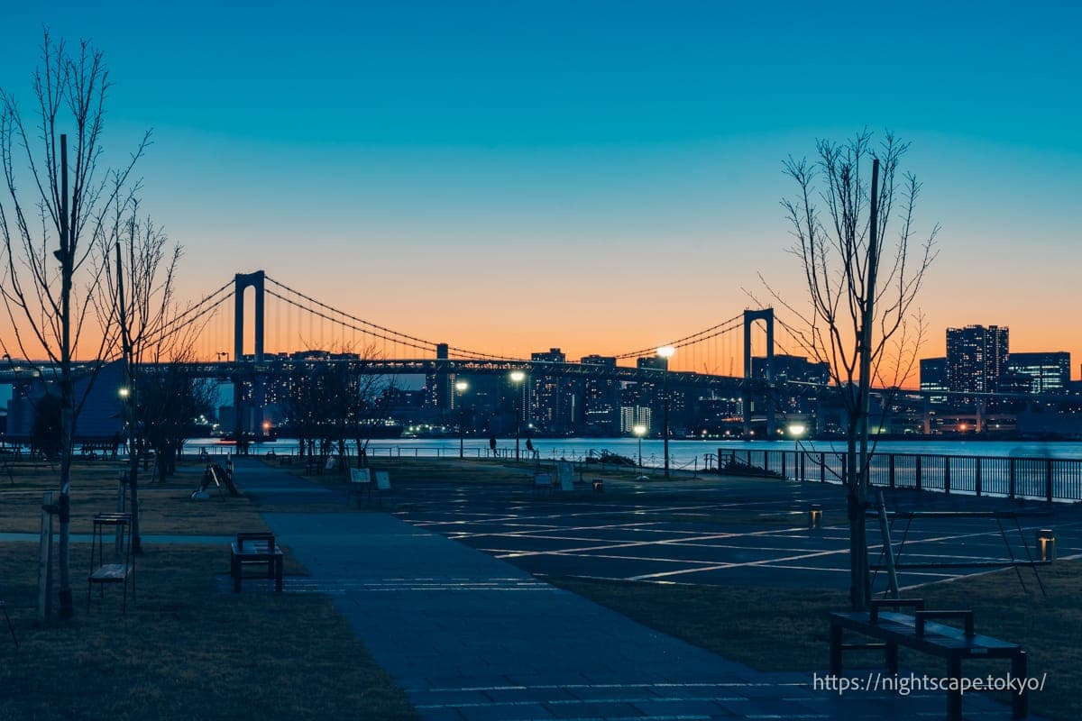 黄昏时分丰洲环绕公园的氛围③