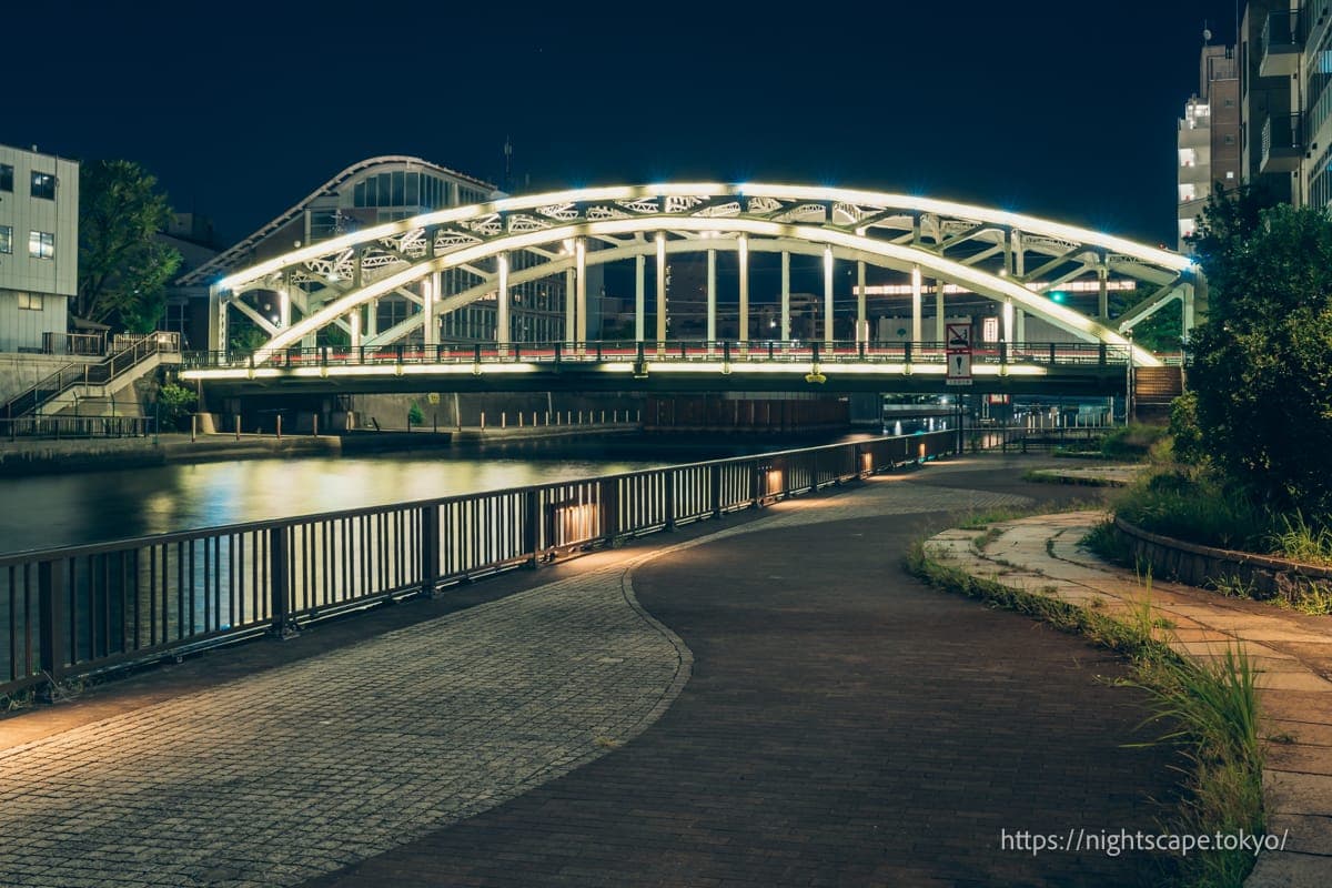 從萬年橋眺望的夜景