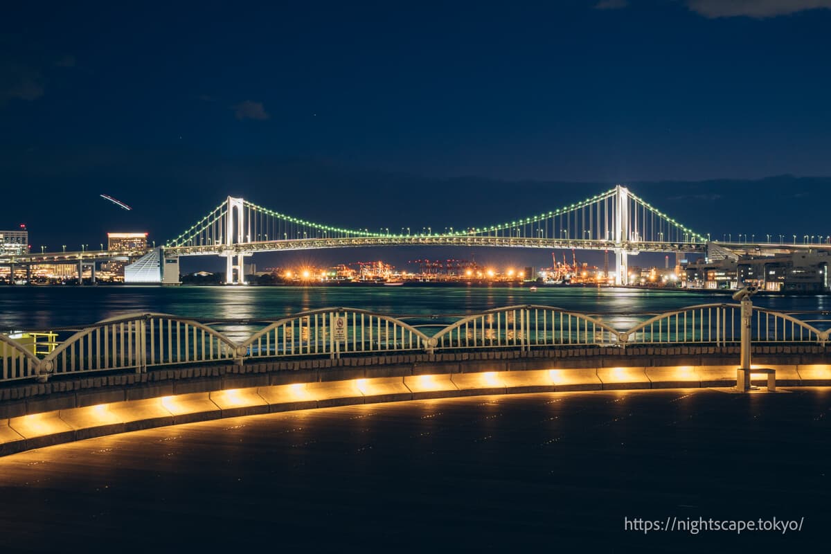 彩虹大桥的灯光