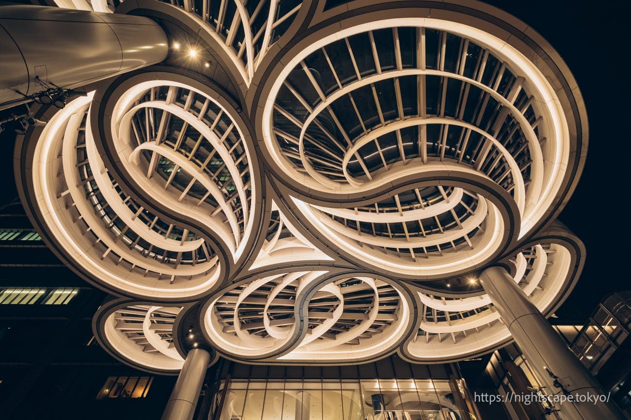 麻布台之丘森JP大廈的藝術裝置