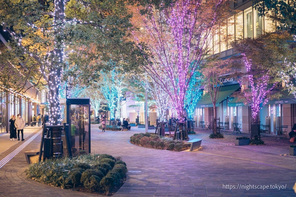 日比谷魔法时光彩灯的氛围