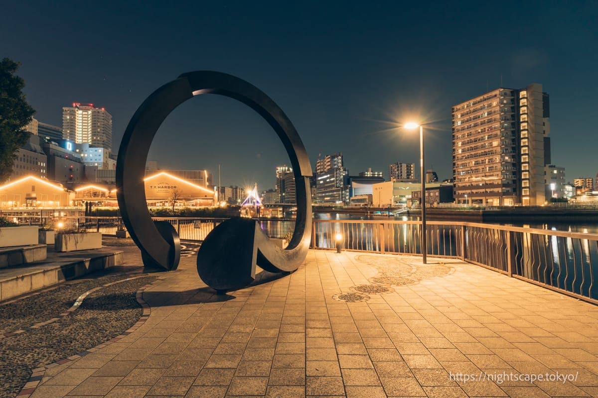 港南公园的雕塑