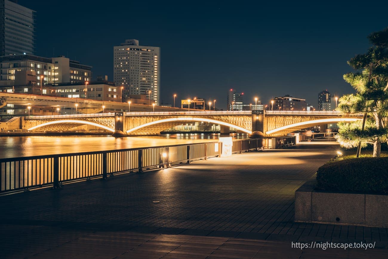 從藏前橋眺望的夜景