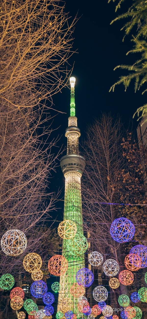 야간 조명의 도쿄 스카이트리