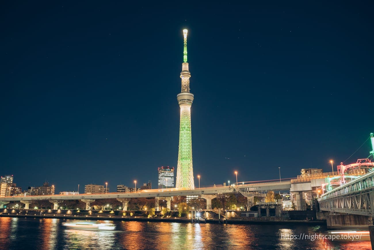 亮灯的东京晴空塔