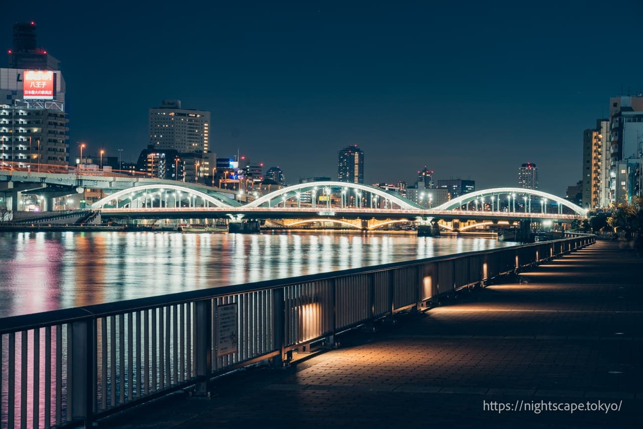 從廄橋眺望的夜景