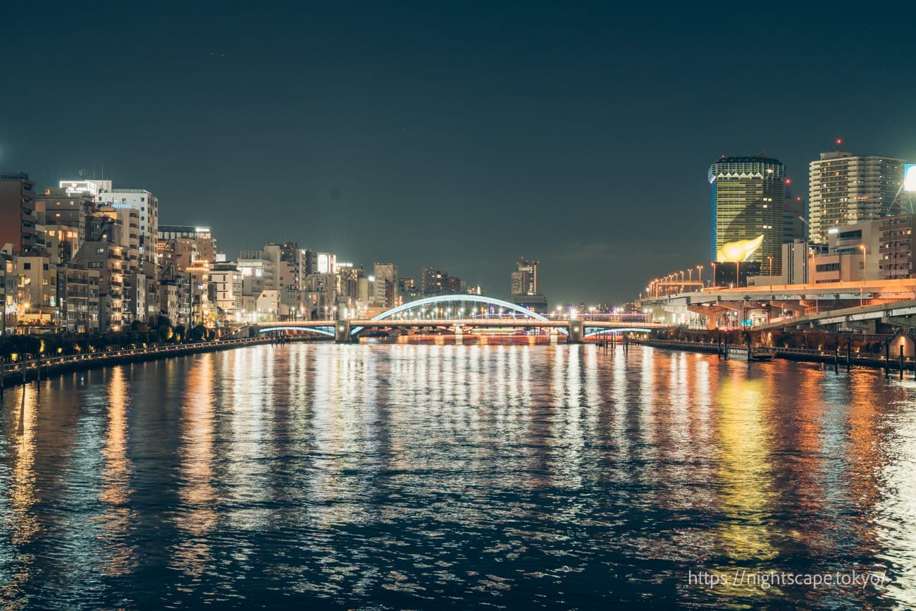 从厩桥眺望驹形桥・吾妻桥