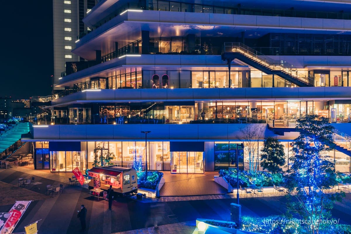 Waters竹芝水边广场的夜景