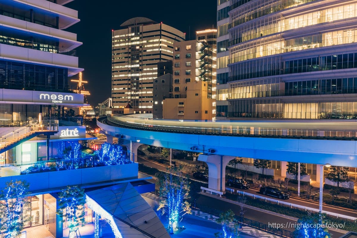 百合海鸥线电车通过的景象