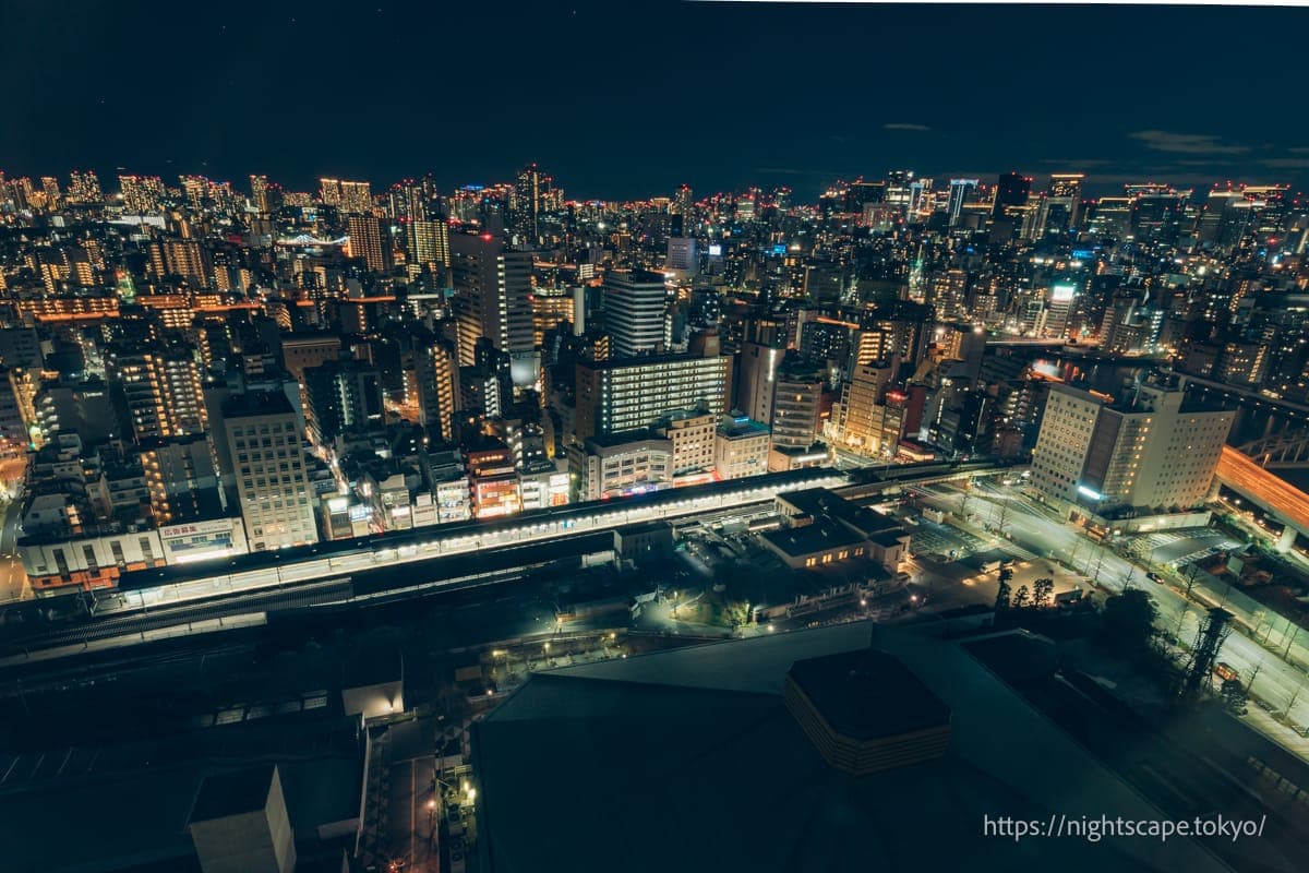 两国国技馆和JR两国站站房