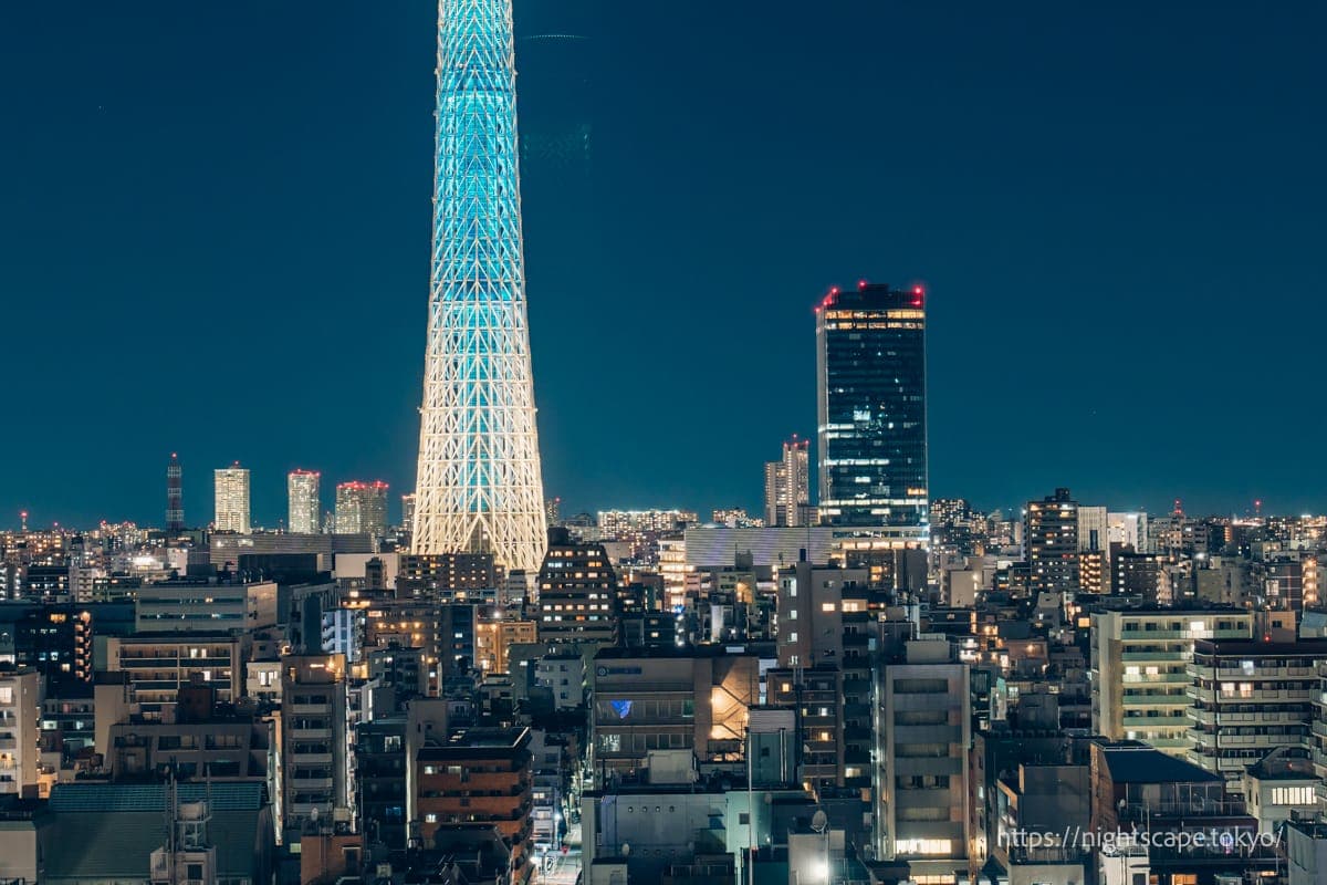 眺望晴空塔东塔