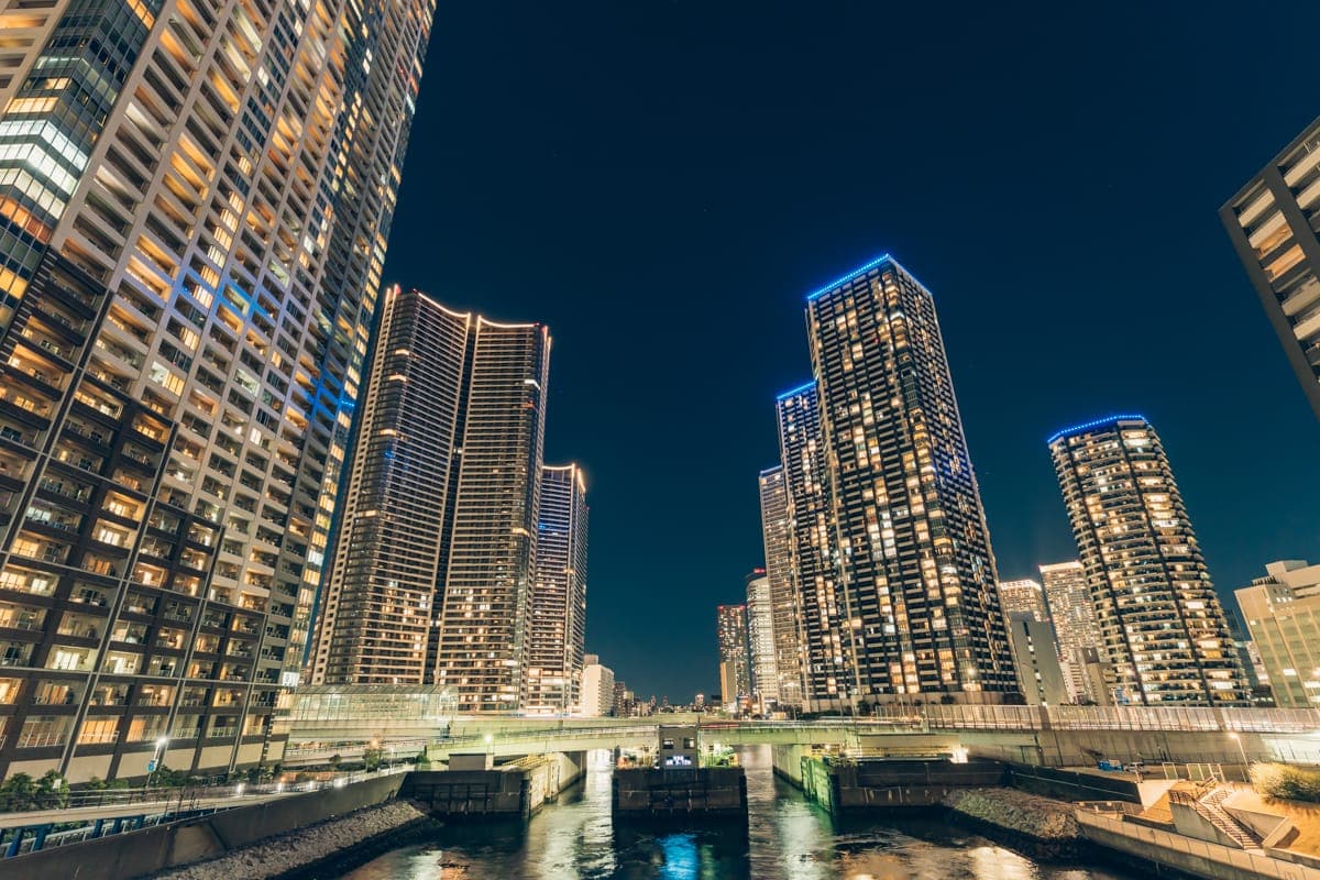 朝潮小桥的夜景
