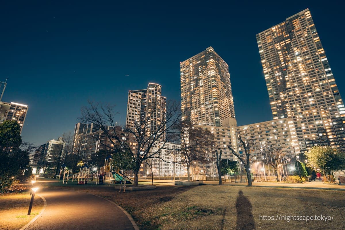 丰海运动公园・多功能广场周边的夜景