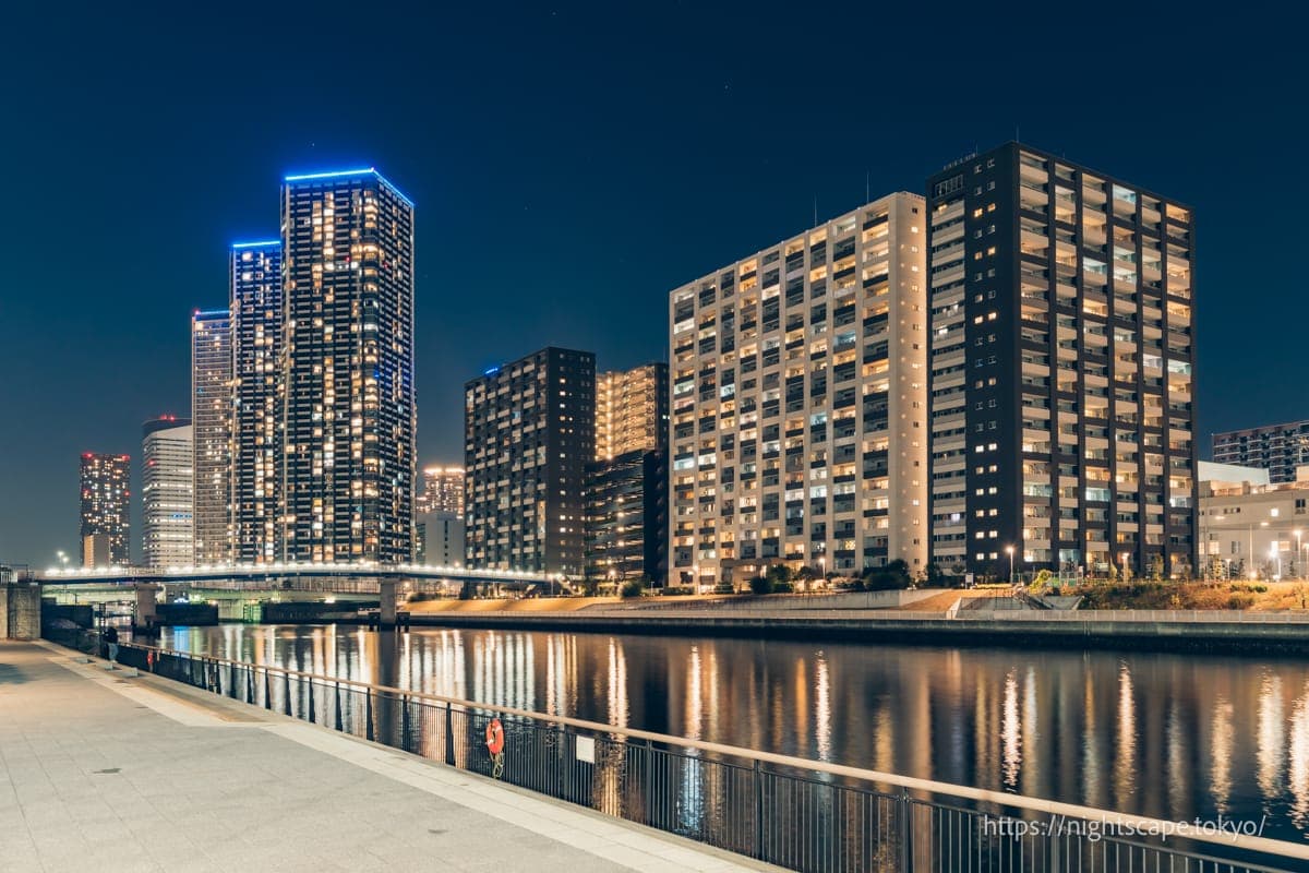 中央区立丰海运动公园的夜景