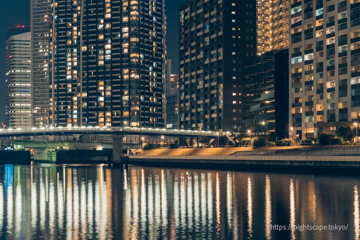 朝潮小桥周边的夜景