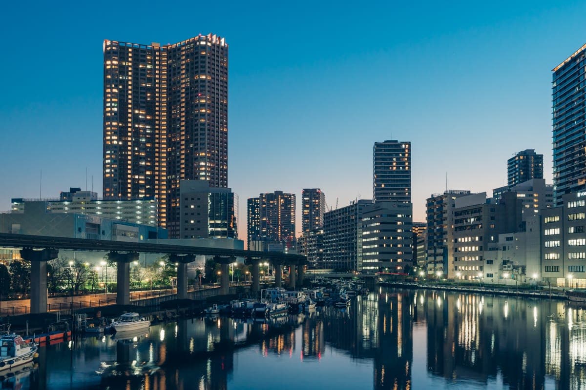 芝浦运河与高层建筑群