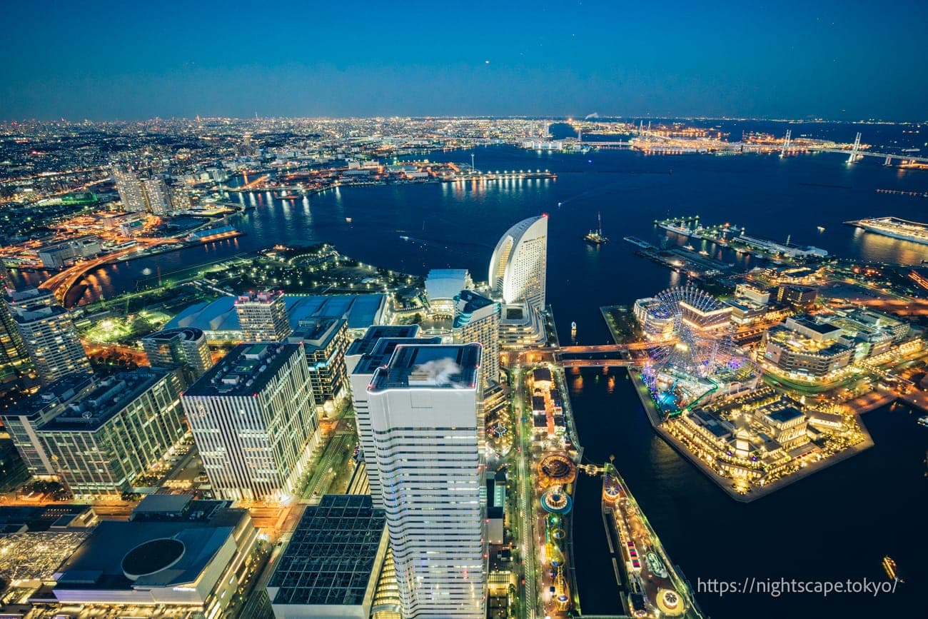 從橫濱地標大廈空中花園眺望的夜景
