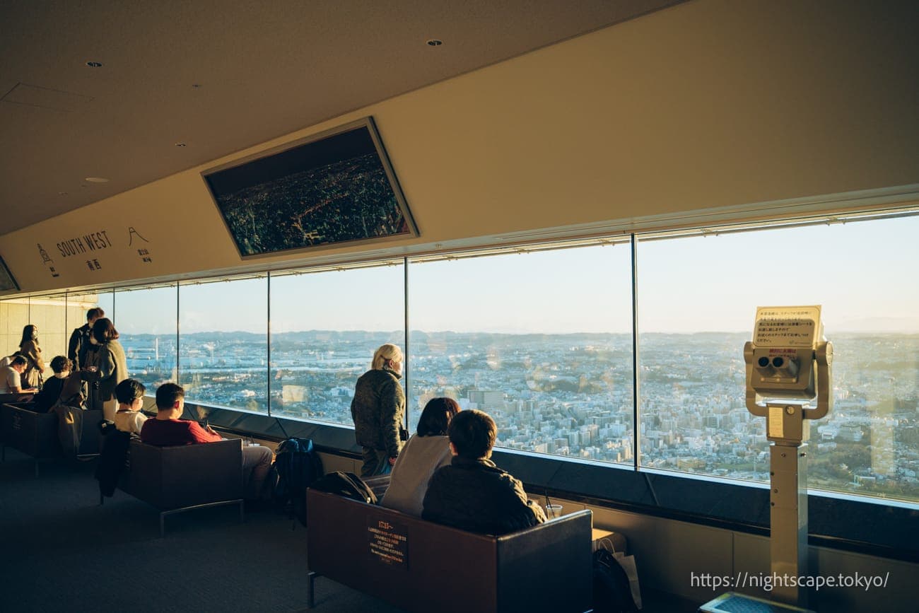 横滨地标塔空中花园的氛围