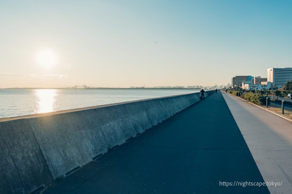 舞滨海岸步道的氛围