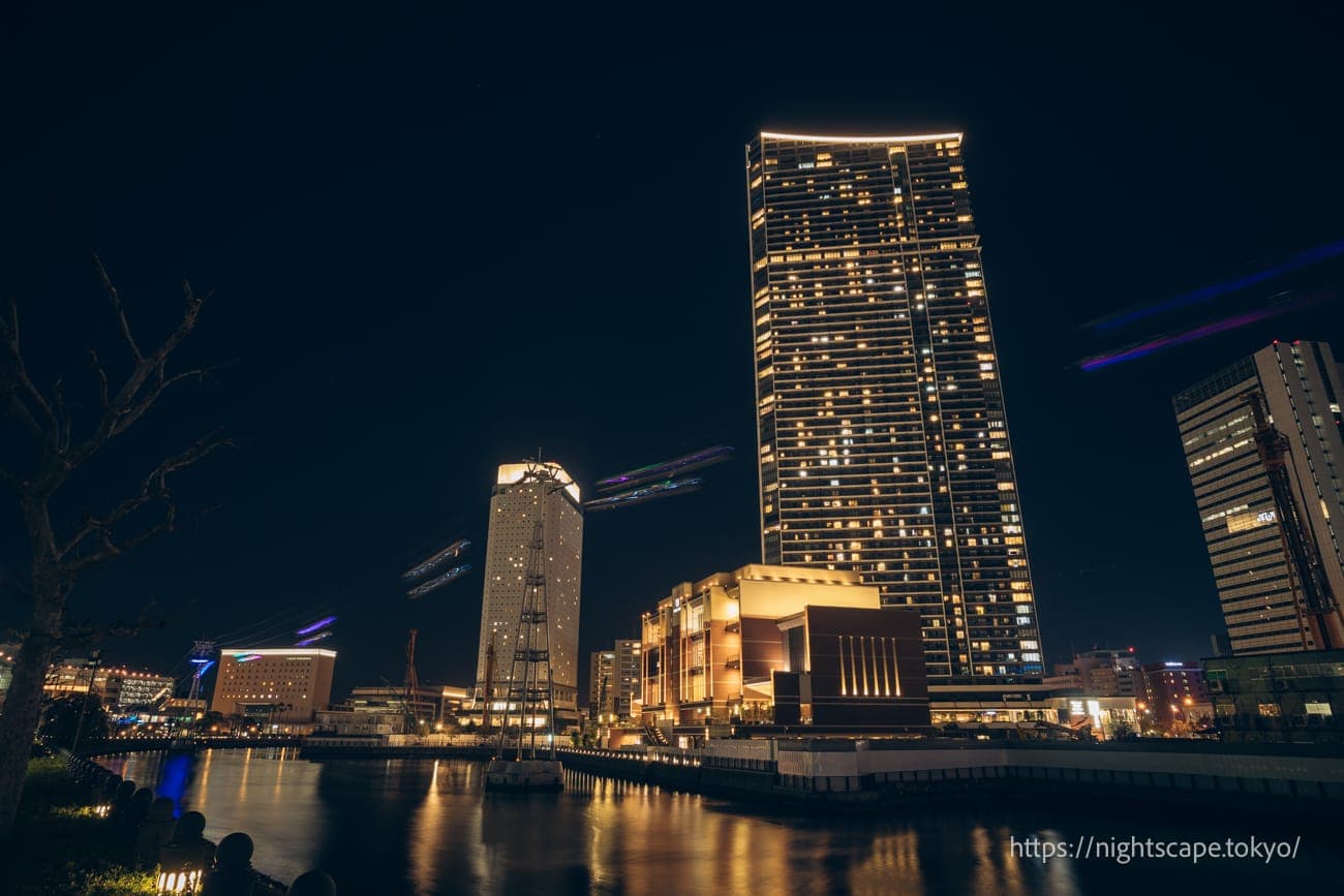 从汽车道眺望北仲Knot（横滨北仲大厦）