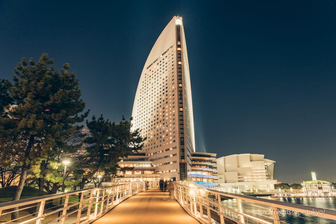 从桥上眺望太平洋横滨会展中心