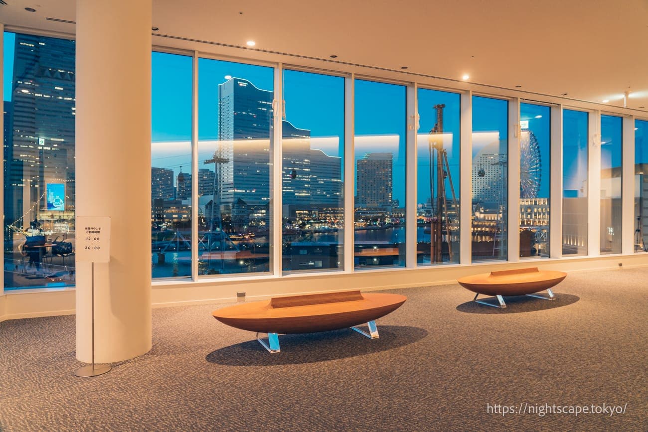 橫濱市政府3F市民交誼廳氛圍