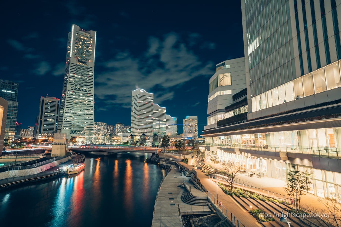 橫濱市政府外觀與港未來街景