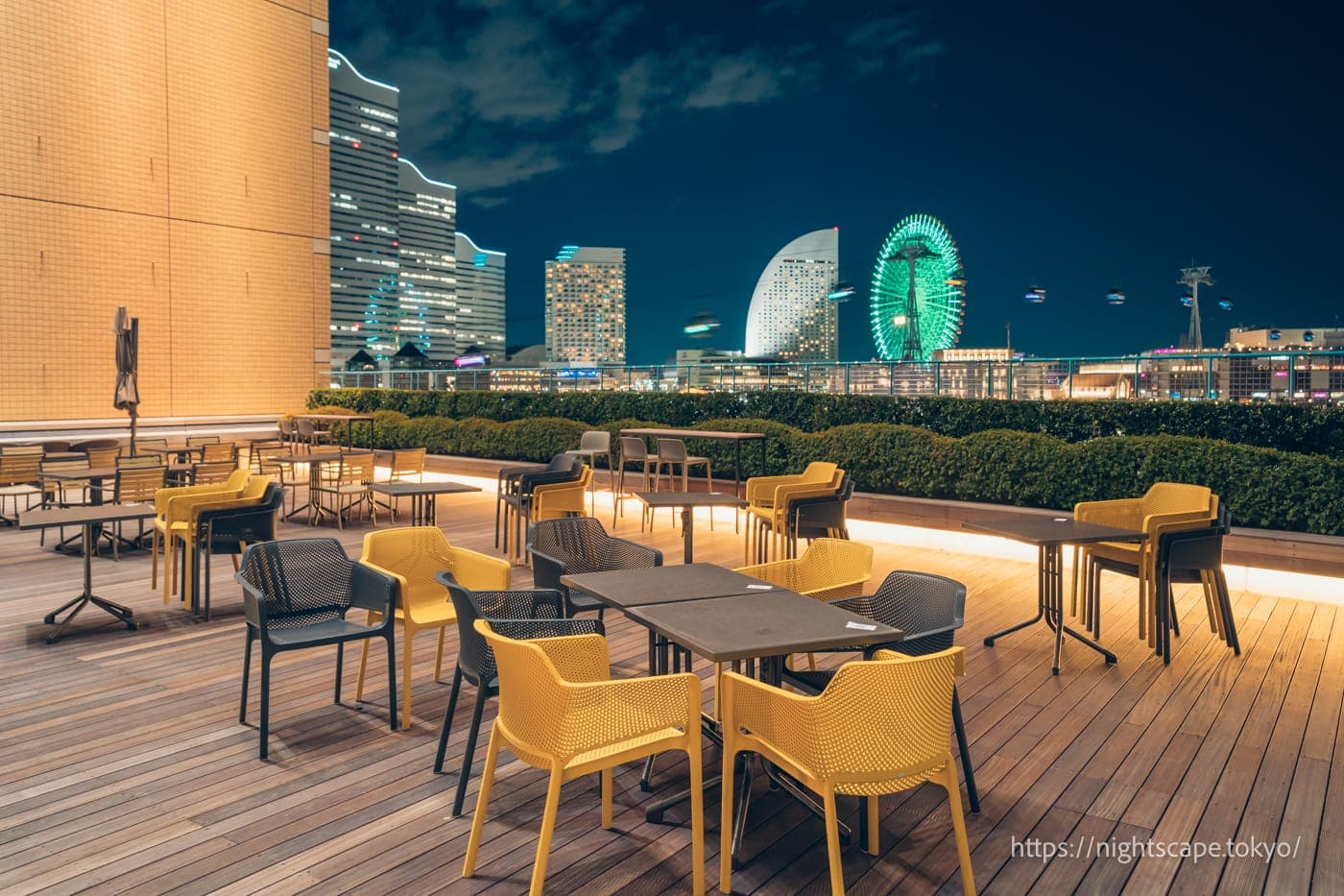 十字门屋顶花园的氛围