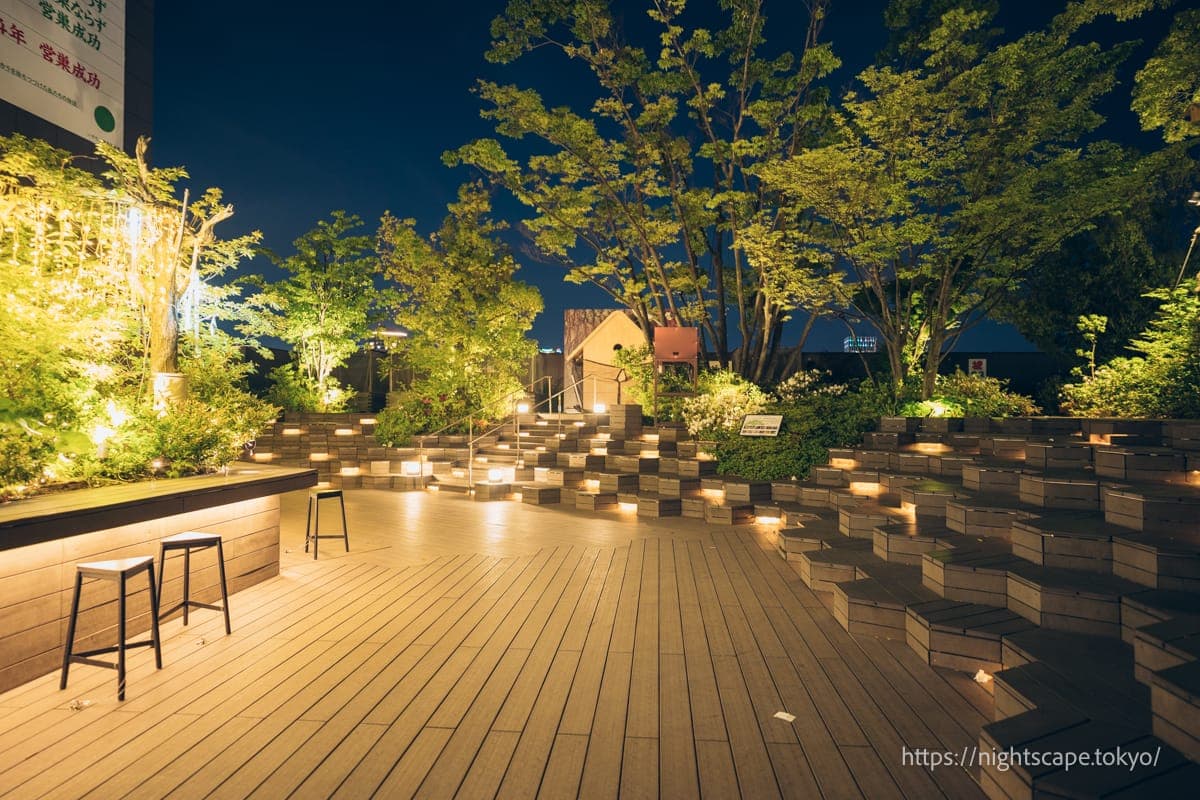 东急广场表参道 表参道之森的氛围