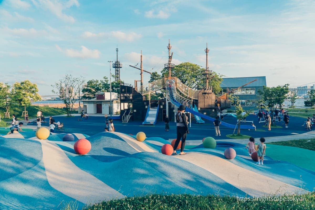 园内船型大型游乐设施