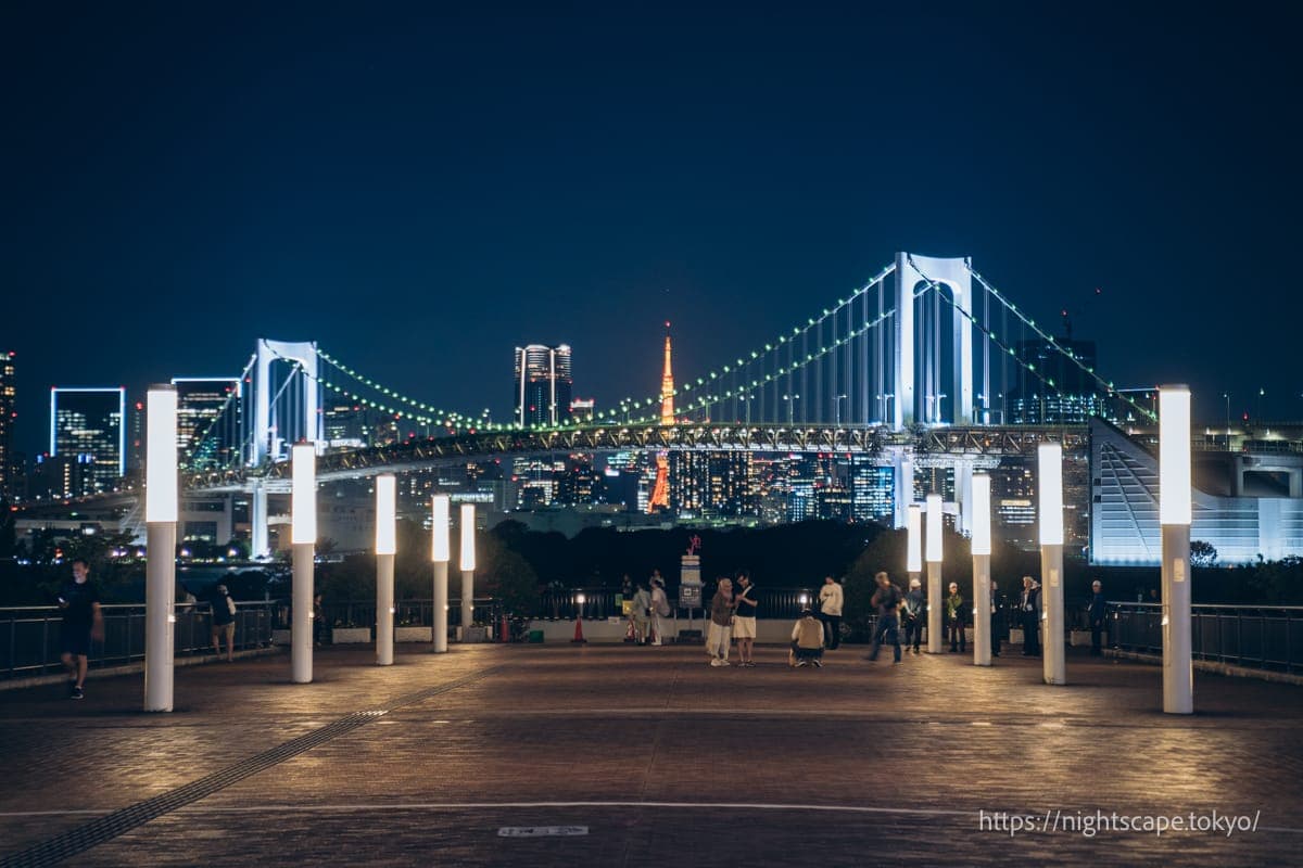 从西部海滨步道眺望彩虹大桥