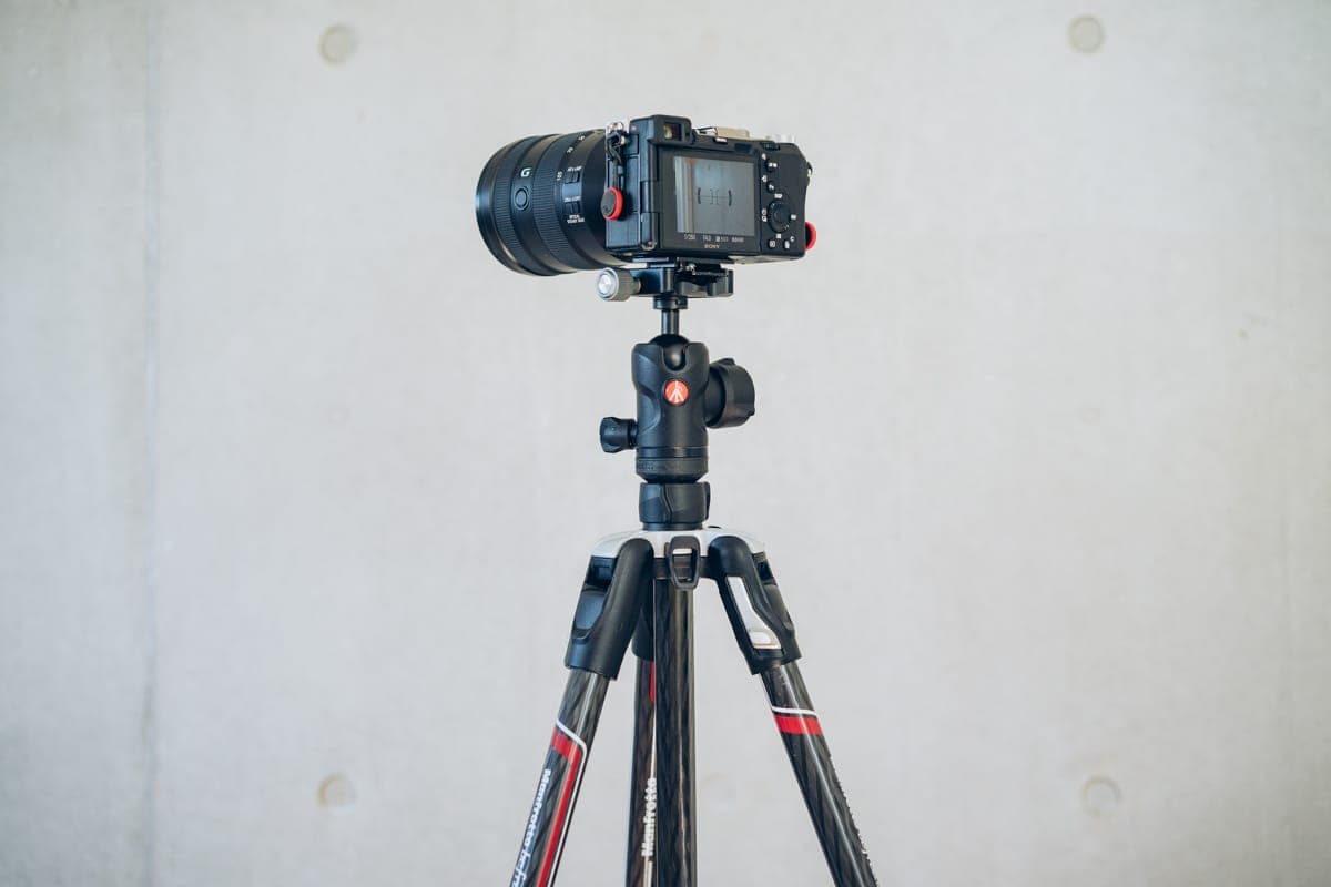 三脚の活用シーンと正しい使い方を解説！カメラの表現を広げて写真撮影を楽しもう