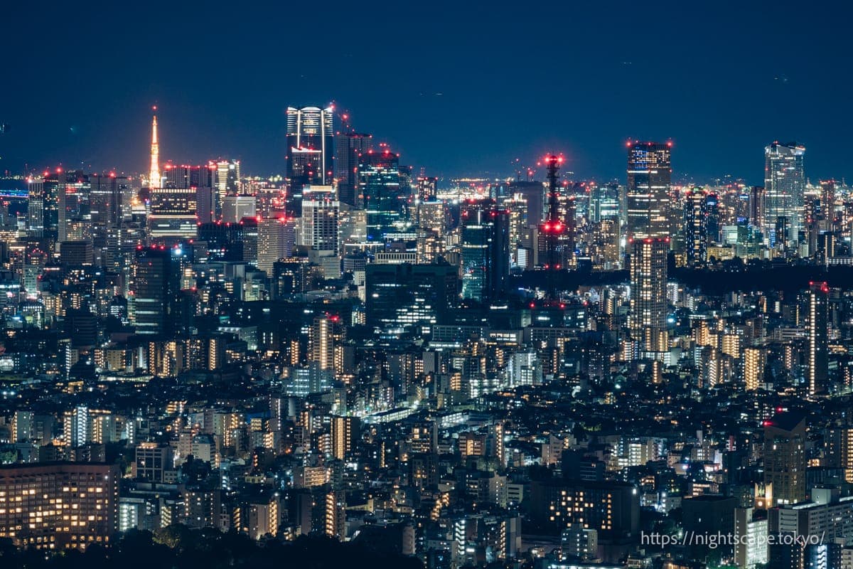 东京塔和港区方面的夜景