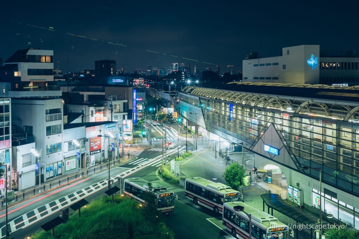 经堂站周边夜景②