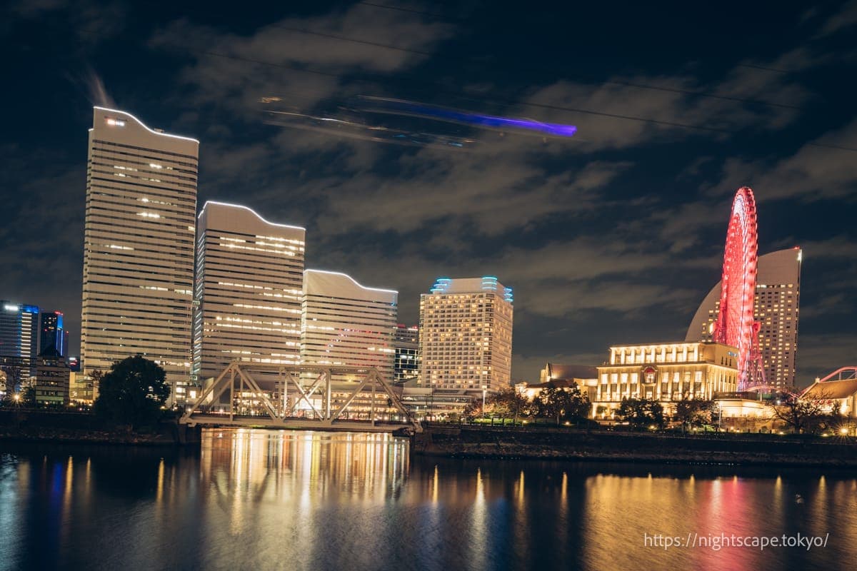 港未来地区的夜景