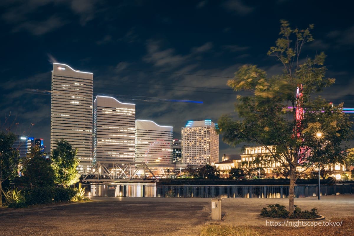 北仲通北第二公园的夜景