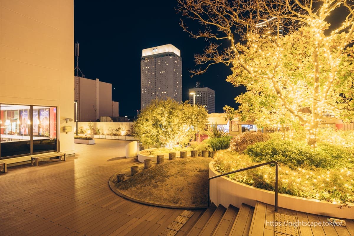 世界大门购物中心屋顶花园彩灯