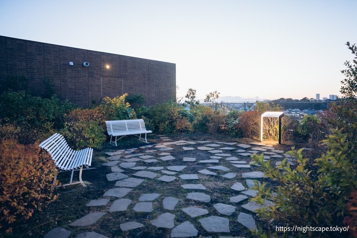 自由之丘 杜 奥内屋顶露台的氛围