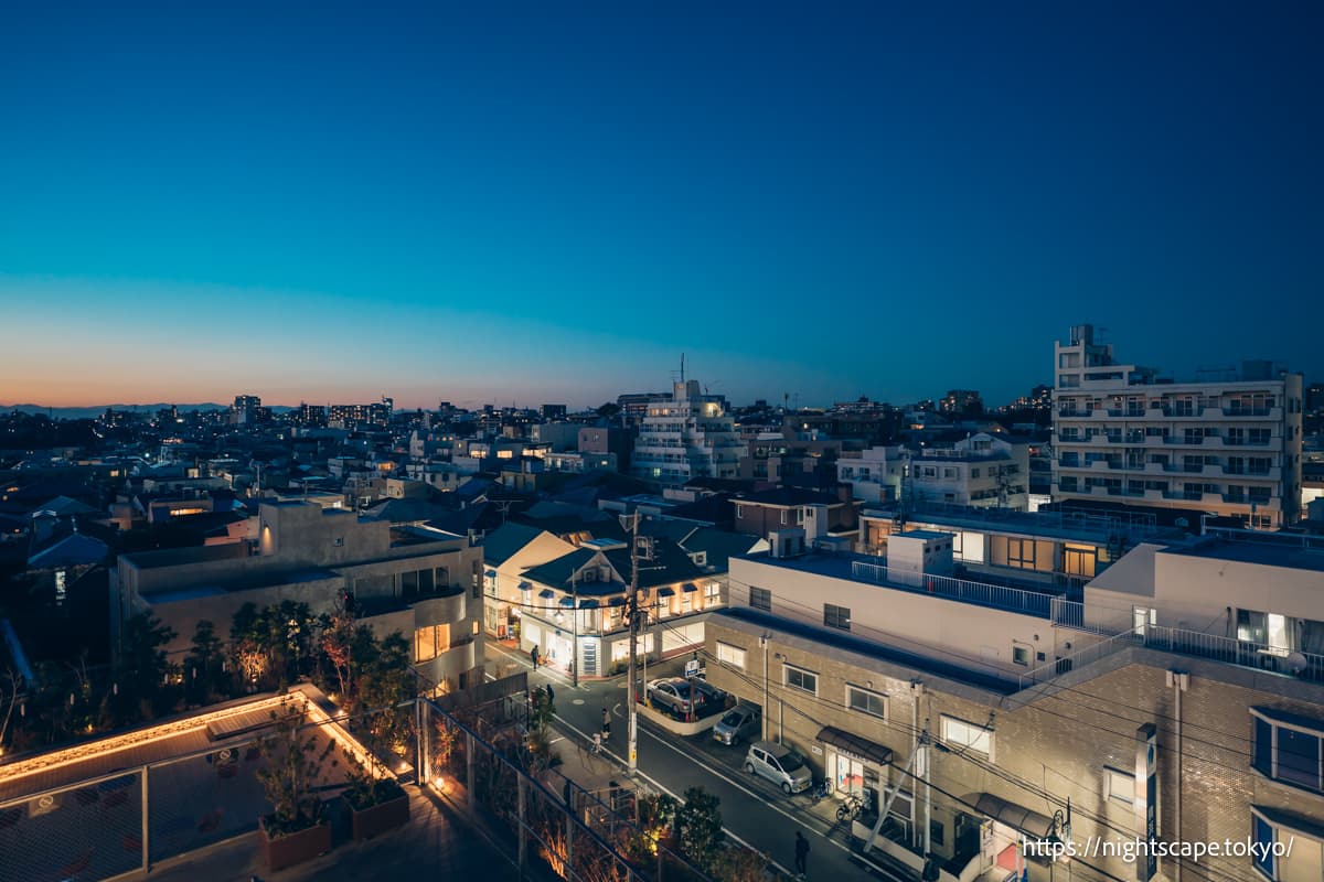 自由之丘 杜 奥内的夜景