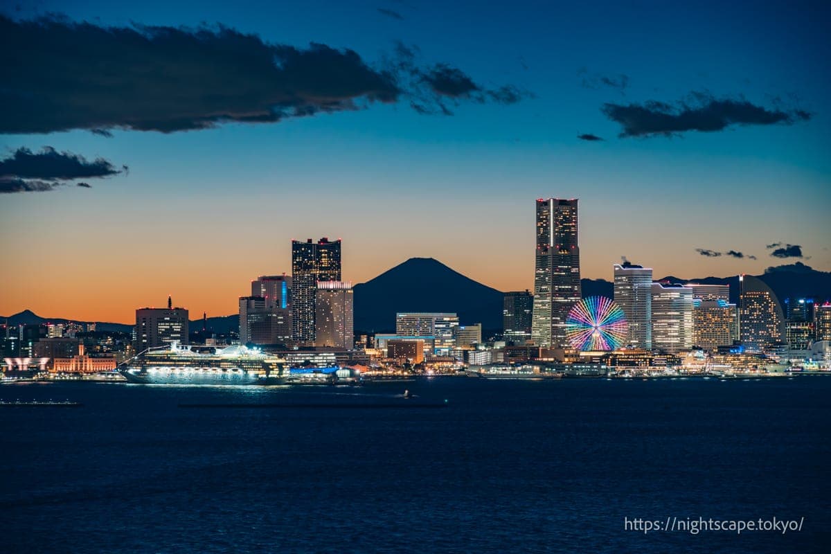 横滨海湾大桥空中漫步道·空中休息厅の夜景