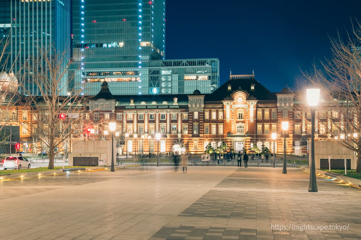 Tokyo Station illuminated from Gyoko-dori Avenue