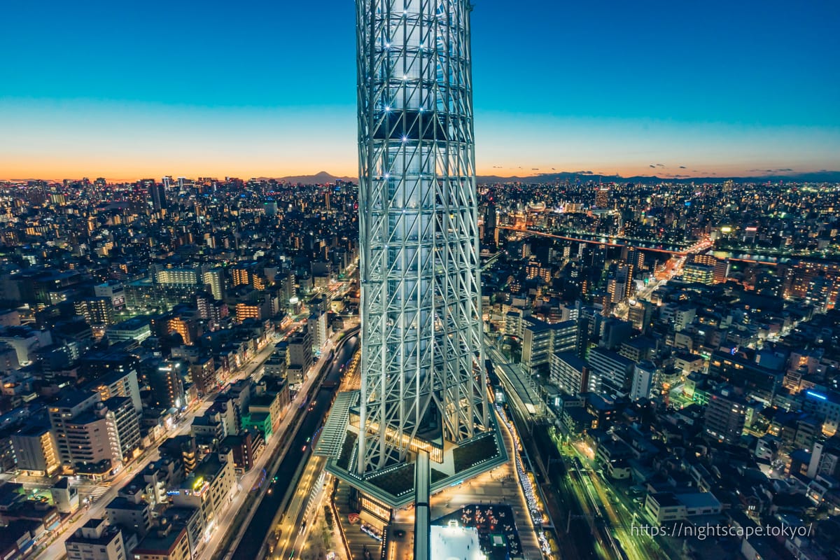 Night view of the Sky Tree East Tower observation floor